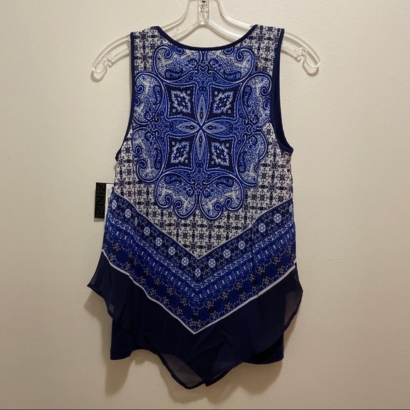 IZ Byer Sleeveless Handkerchief Top - Picture 4 of 8